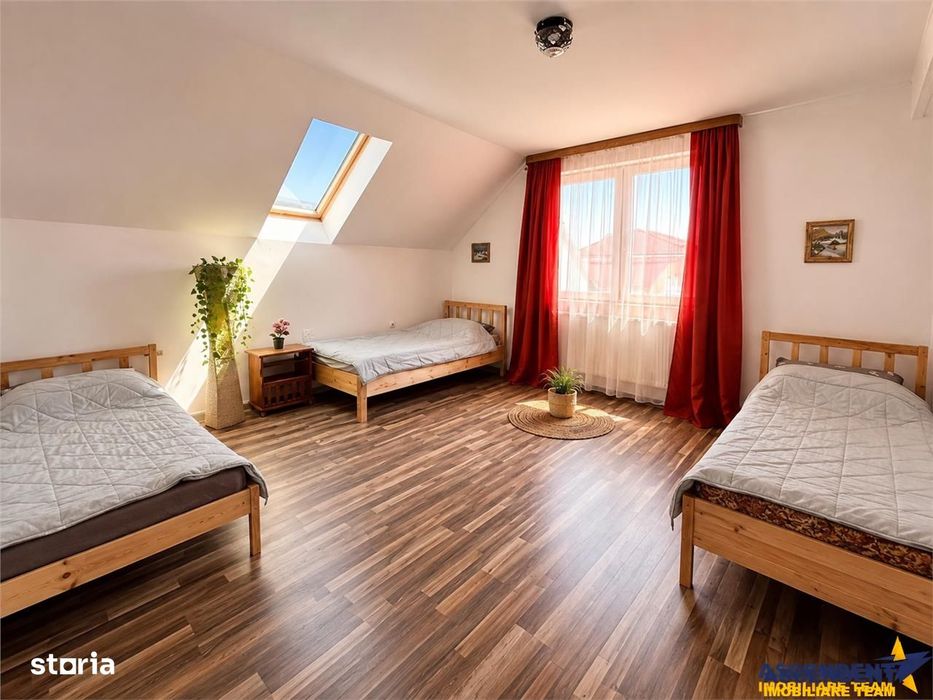 Casa individuala+cladire multifunctionala, 3.300mp teren,foisor,iaz,po