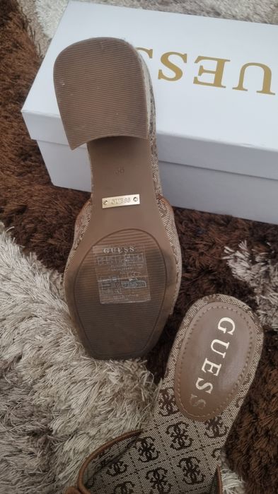 Șlapi guess marimea 36