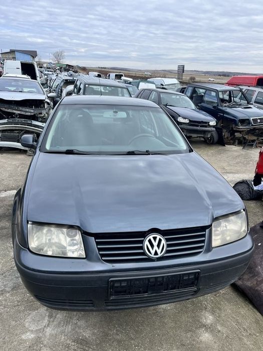 Dezmembrez Piese VW Bora
