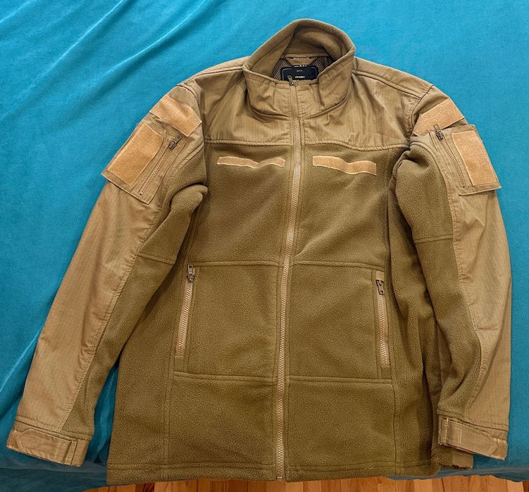 MFH ЯКЕ/полар с  подсилени гръб , рамене и лакти, цвят койот.