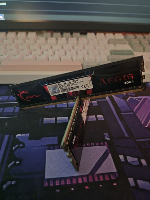 Продам озу Aegis G Skill 2*8