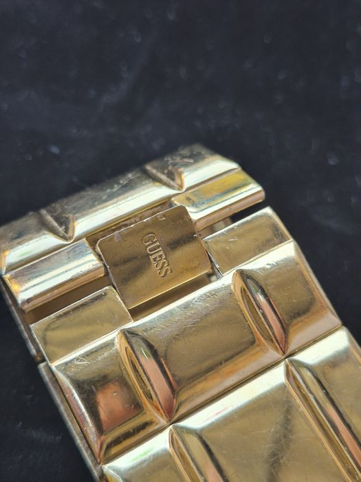 Ceas Quartz Gold Guess Trend I90213L1 Golden made in japan
