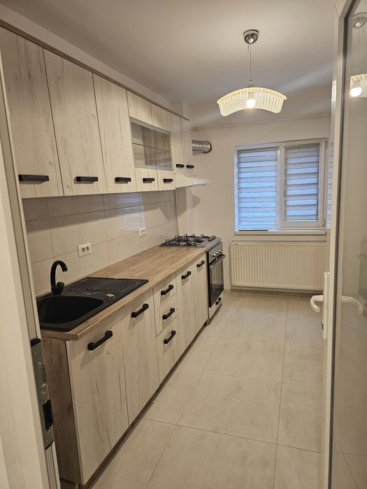 Închiriez apartament două camere