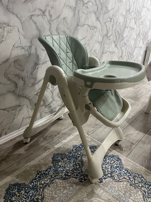 Детский стульчик для кормления