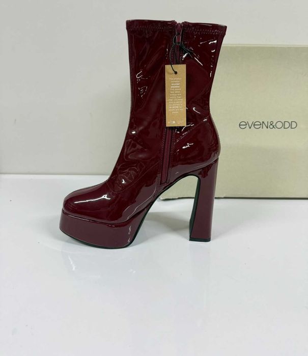 Even Odd High heeled