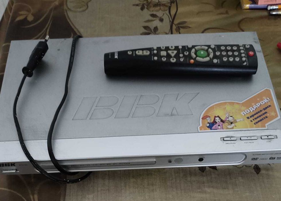 DVD плеер ВВК б/у