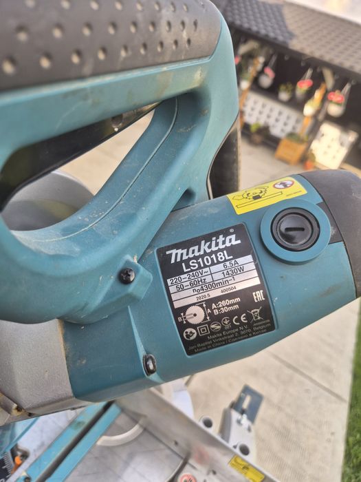 Circular pendular Makita LS1018L