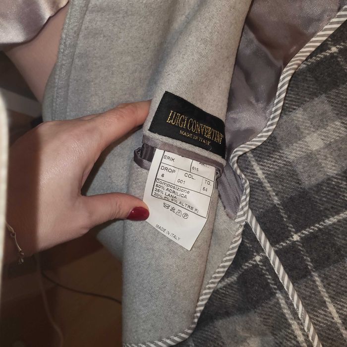 Продавам 1  кожено  яке от естествена кожа и 1  вълнено мъжко палто