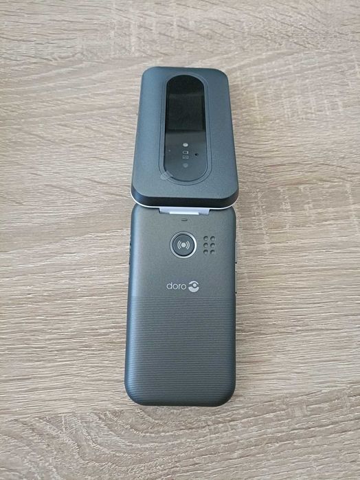Telefon mobil pt seniori DORO L30.