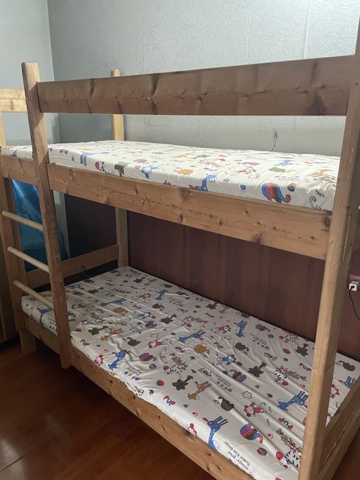 Продам кровать двухъярусная