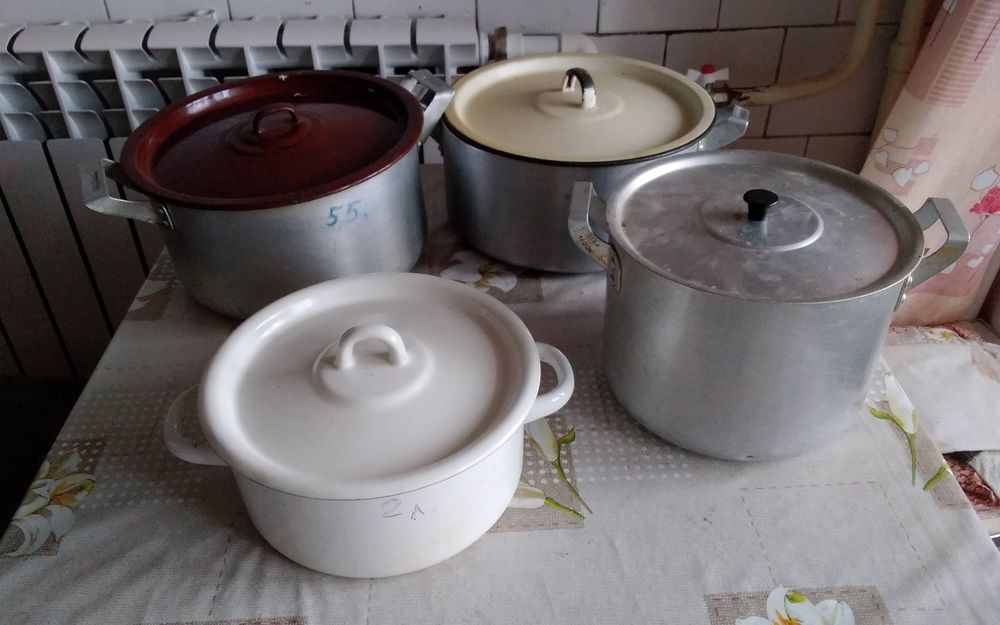 Продам кастрюли б/у