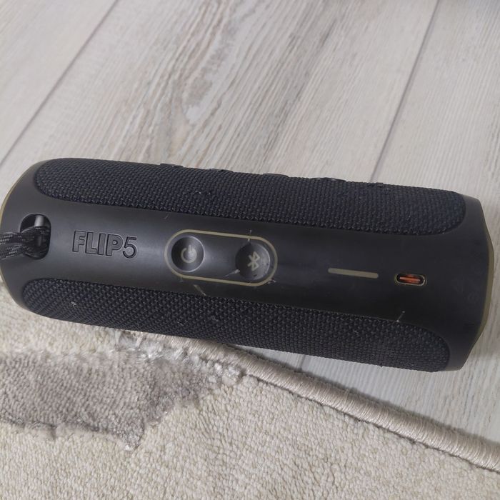 Продам JBL flip 5