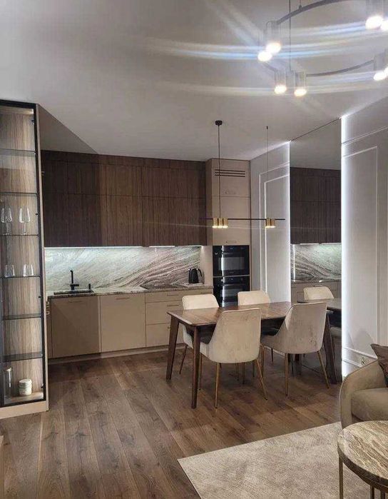 Дава се под наем Тристаен апартамент в София, Зона Б-5 - 80 кв.м за 847.62 € - Снимка #2