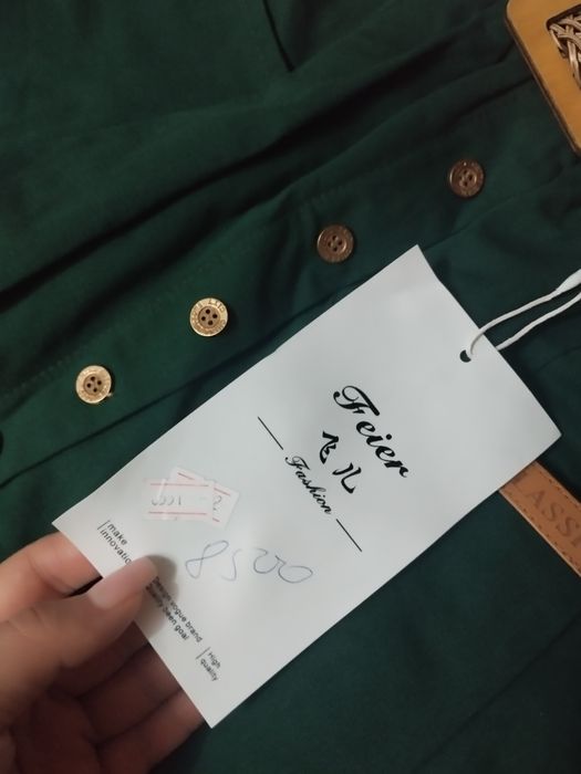 Продам юбкий,и платье новые