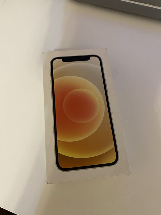 Айфон 12 мини.