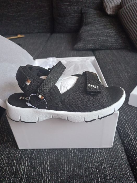 Детски обувки  и сандали Boss