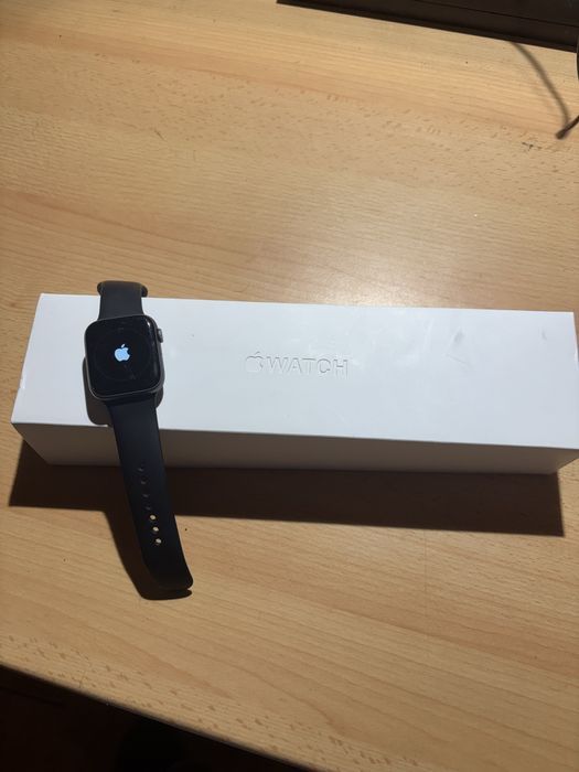 Ceas Apple Watch seria 4