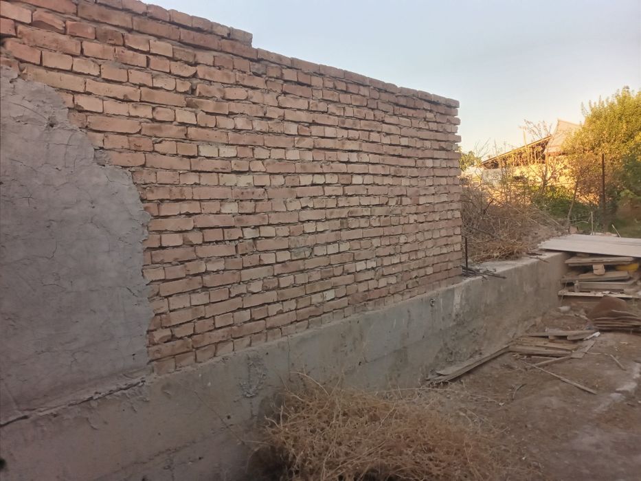 Курилиши тугалланмаган ховли сотилади