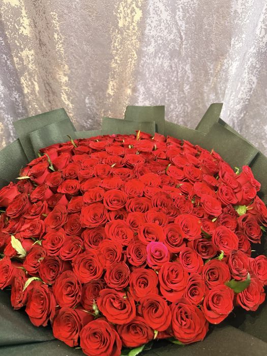 Продаю букет из 151 розы!