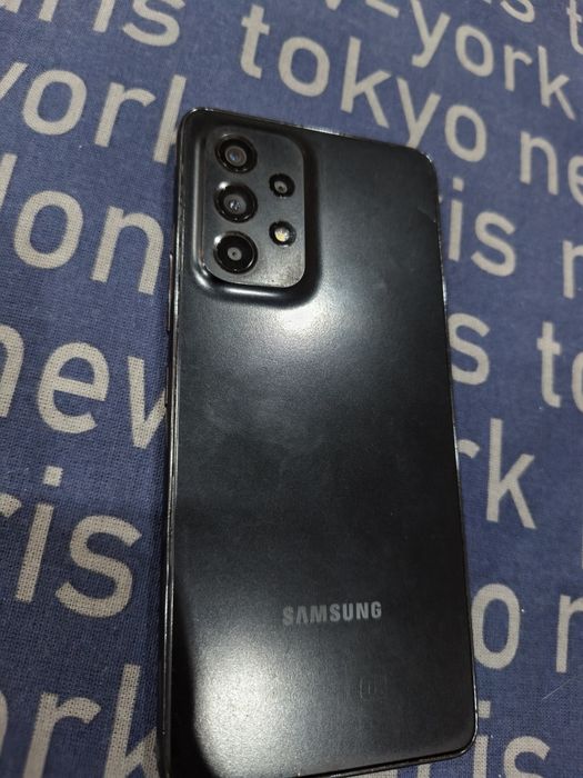 Продаю Samsung A53 8/256