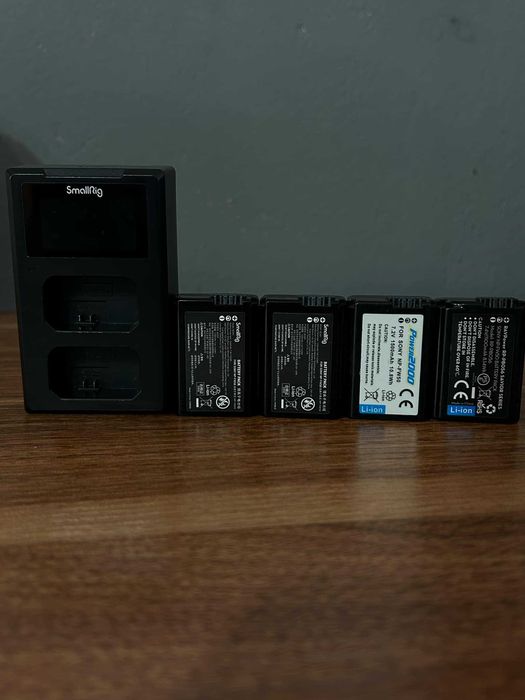 Sony A6500 + 5 батерии и зарядно + SD CARD 64gb