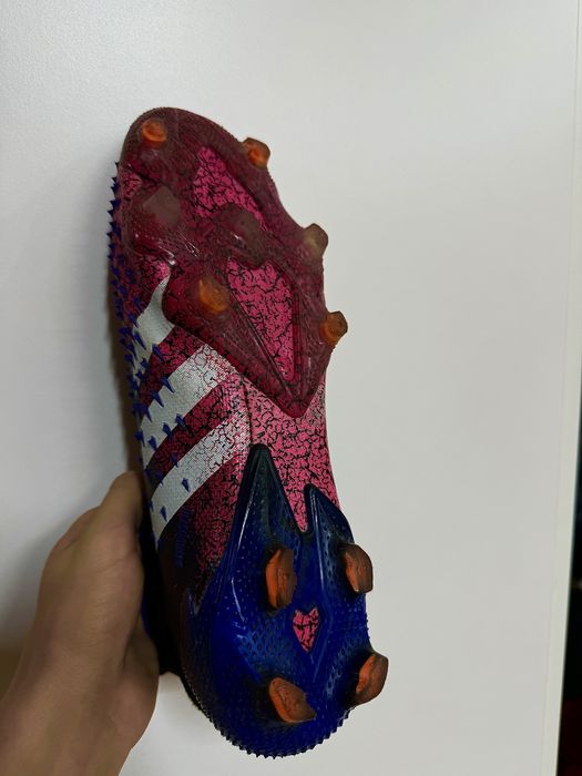 Predator бутсы/футбол.