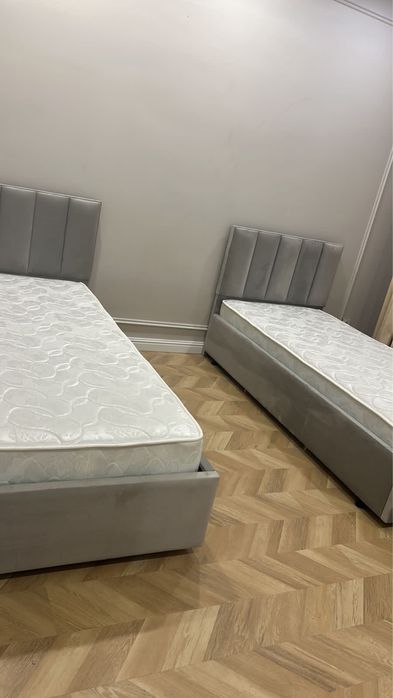 Односпальная кровать + матрасом