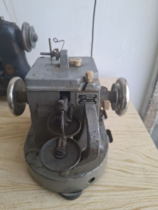 Швейные машинки для кожи, распашивалка обычная и для меха