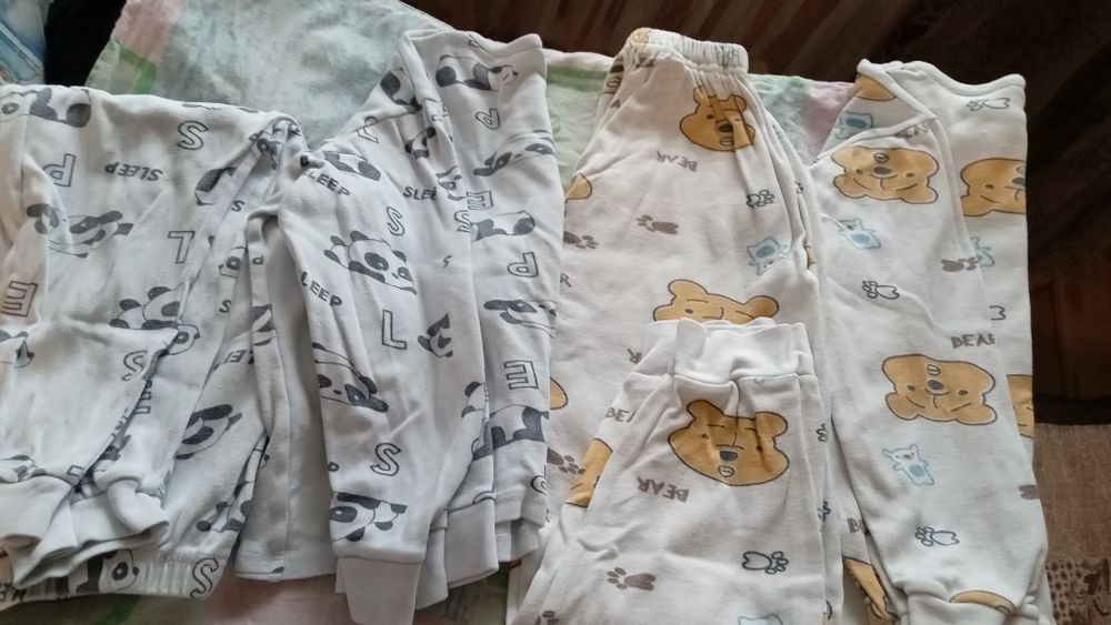 Продам детские вещи