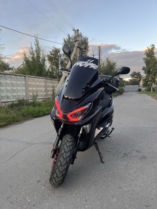 Продам скутер макси