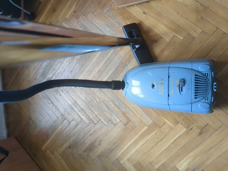 Прахосмукачка Panasonic MC-E775
