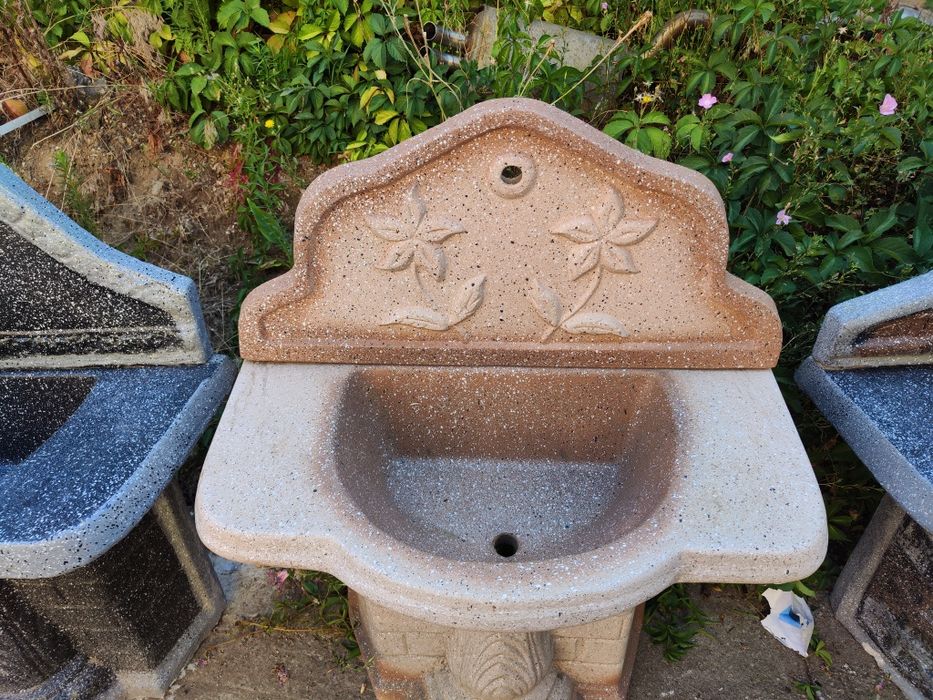 Масивни бетонови мивки за двора и градината