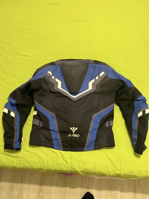 Текстилно мото яке с пълен комплект протектори, размер L
