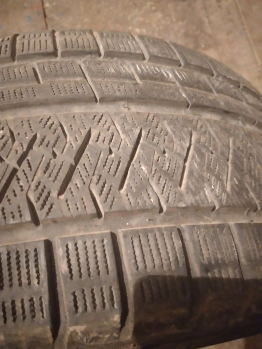 Одна покрышка трианджел 235-35