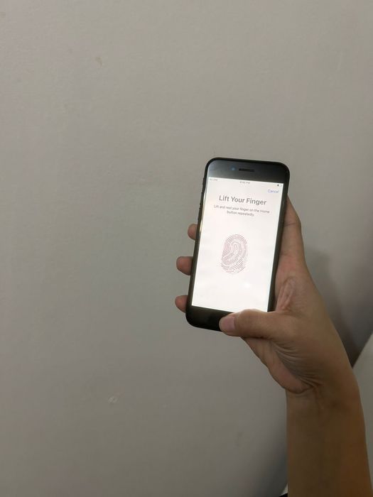 Айфон 8 64гб торг