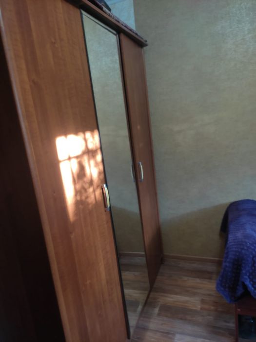 Продам шифонер и туалетный столик