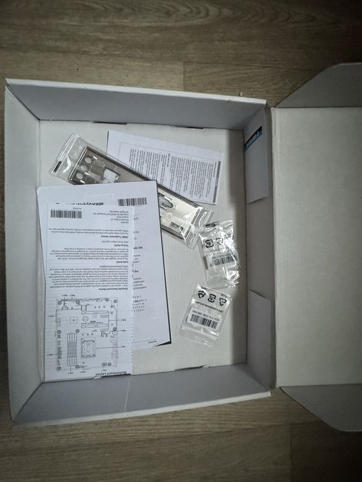 Материнская плата ASUS PRIME B760-PLUS