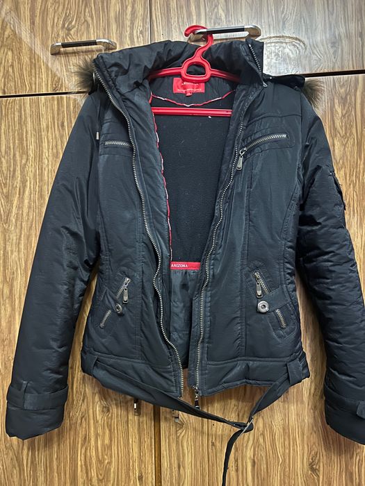 Продам женскую зимнюю куртку