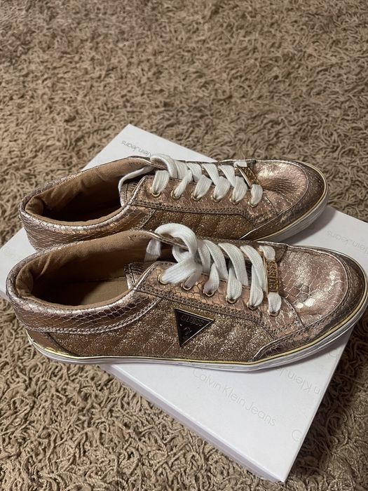 Adidasi Guess originali