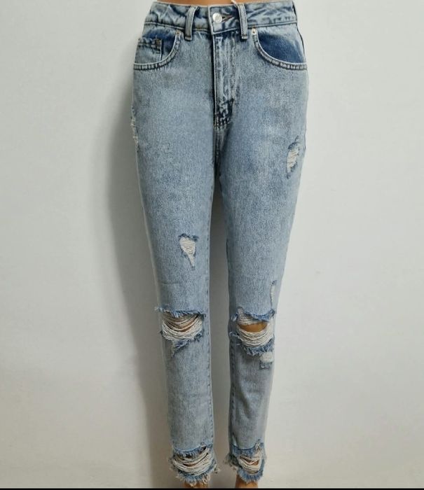 Blugi mom fit, mai multe mărimi