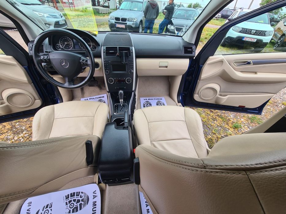 Mercedes Benz  A 180