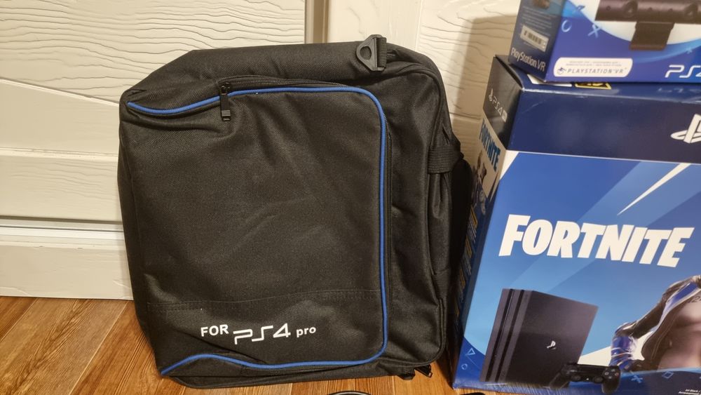 PS4 Pro + 2 DualShock + 2 PS Move + допы