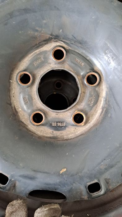 Anvelope vara 165 70 r14 + jante tabla