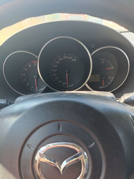 Mazda 3 motorizare 1.6 cm3 an 2004
