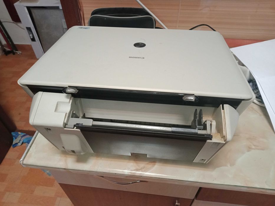 Imprimanta multifunctionala  Canon Pixma MP130