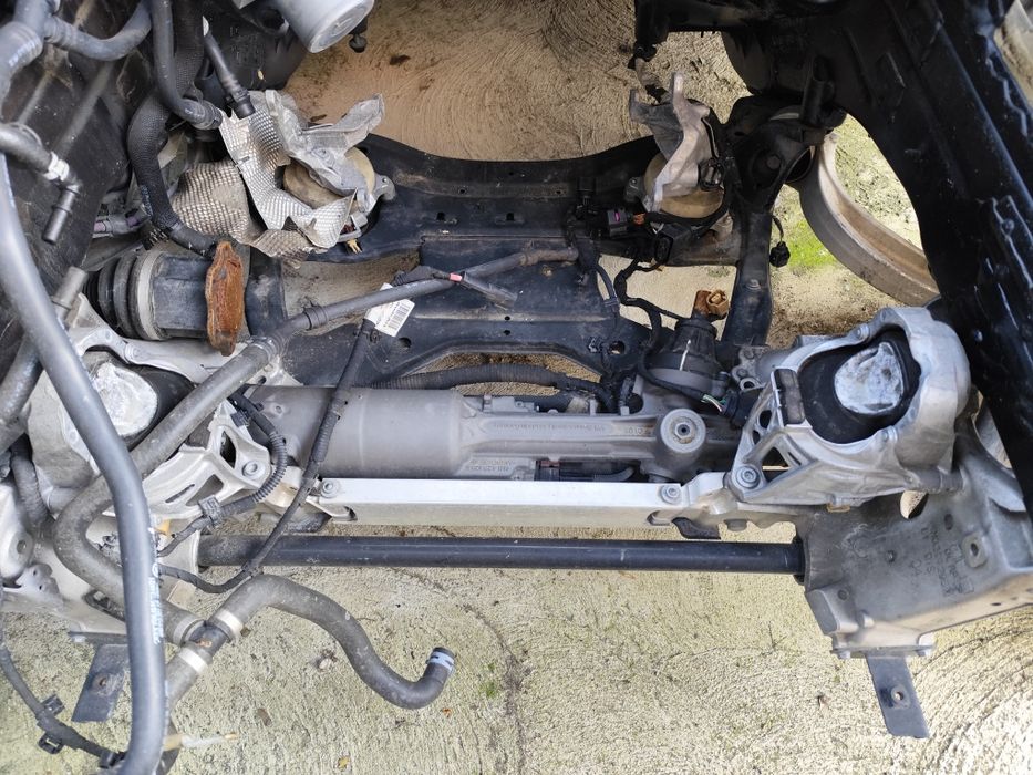 Jug motor audi a8 4N cadru motor audi a8 4N fuzeta amortizor perna. Brat roata planetara audi a8 4N
