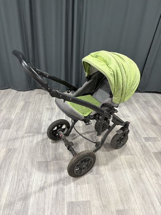 Продам детскую коляску б/у