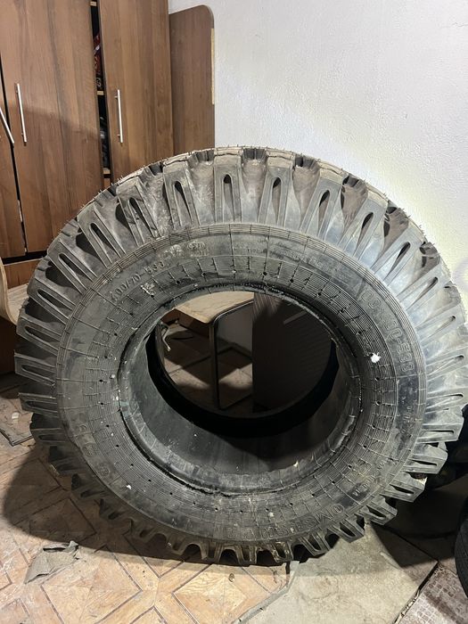 Продам покрышку с камерой новый 3 мост камаз