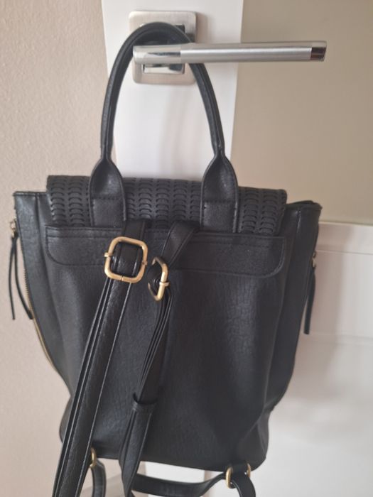 Продам кожаный рюкзак