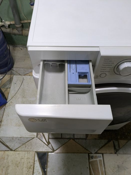 LG 8 KG 2022 года